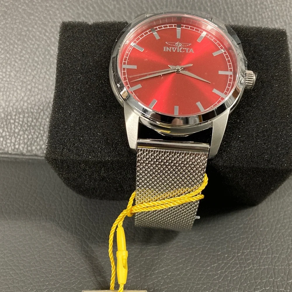 Invicta 43mm bold
